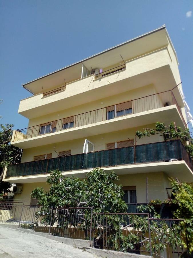 Ferienwohnung Luka Split Exterior foto